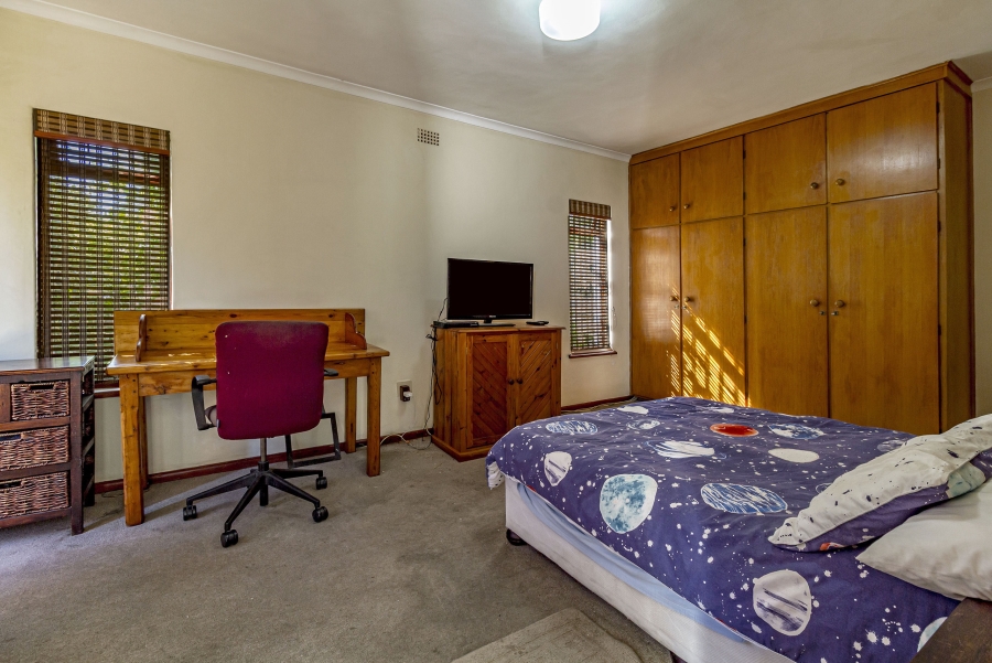 5 Bedroom Property for Sale in Lochnerhof Western Cape